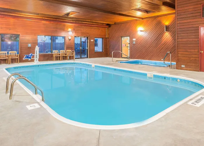 Hotel Days By Wyndham Pontoon