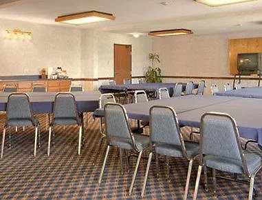 Days By Wyndham Pontoon Hotel 2*